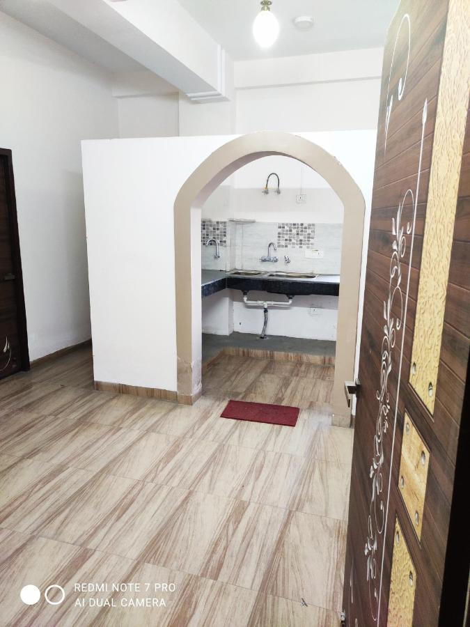 Aparthotel Yog Bhawan Greater Noida Exteriér fotografie
