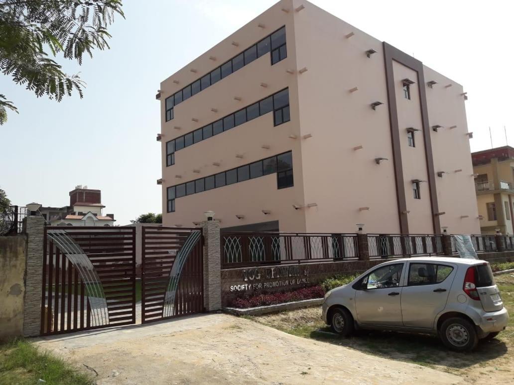 Aparthotel Yog Bhawan Greater Noida Exteriér fotografie