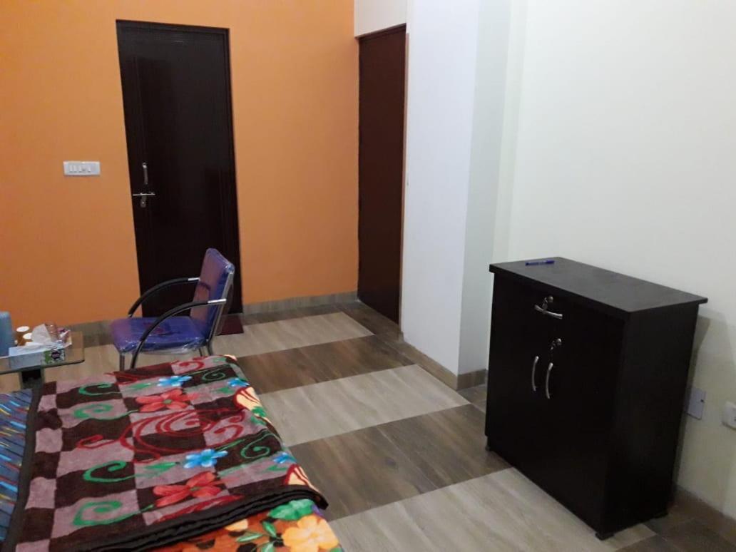 Aparthotel Yog Bhawan Greater Noida Exteriér fotografie